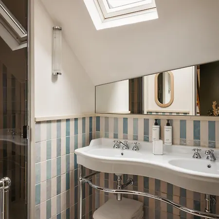 Maison La Bohème Montmartre - Studios&apartments Parigi