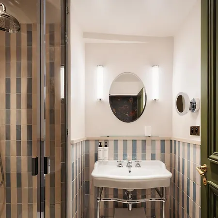 Maison La Bohème Montmartre - Studios&apartments Parigi